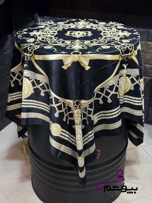 روسری ابریشم ژاکارد طرح دیور پاپیون مشکی کرم